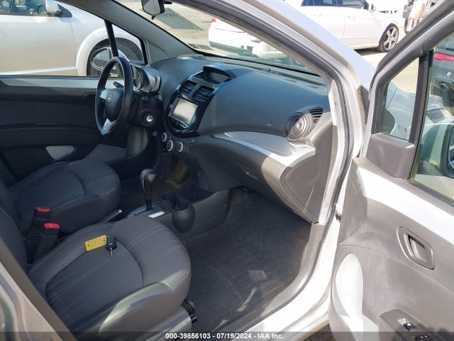 Chevrolet Spark 1lt Cvt 2015 KL8CD6S90FC718650 Image 5