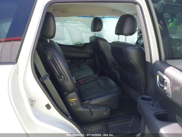 5N1DR2MN5KC605296 Nissan Pathfinder Sl