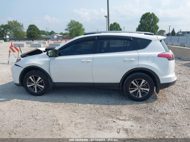 Toyota Rav4 Xle 2017 JTMRFREVXHJ706025 Image 14