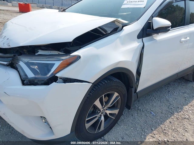Toyota Rav4 Xle 2017 JTMRFREVXHJ706025 Image 18