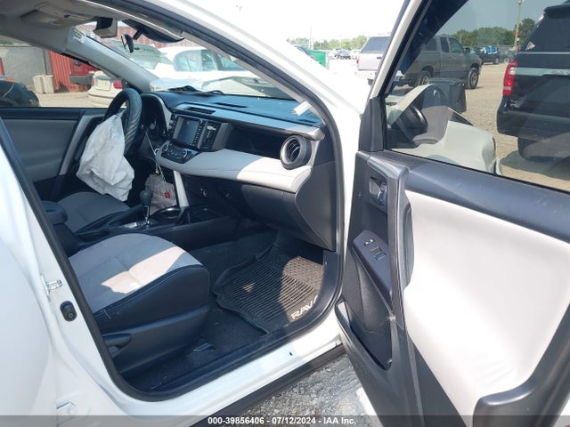 Toyota Rav4 Xle 2017 JTMRFREVXHJ706025 Image 5
