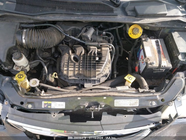 2C4RC1GG2ER133654 Chrysler Town & Country Limited