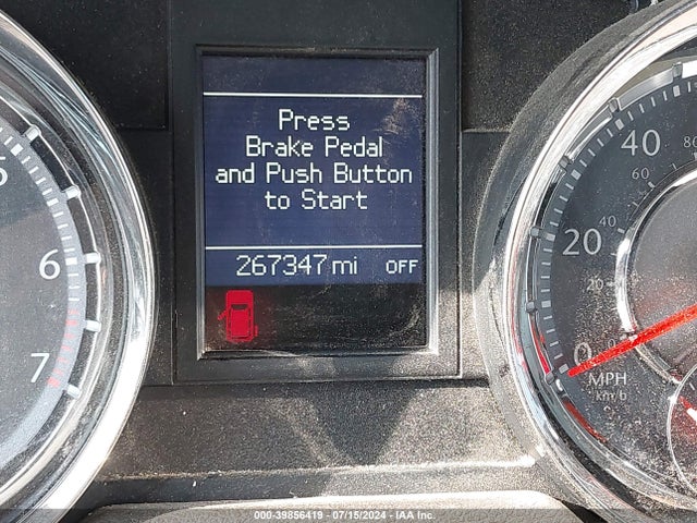 2C4RC1GG2ER133654 Chrysler Town & Country Limited