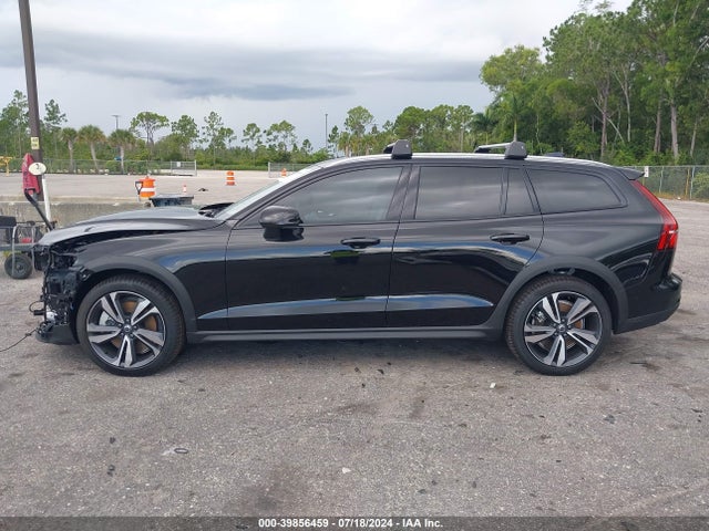 YV4L12WY3R2137662 Volvo V60 Cross Country B5 Plus