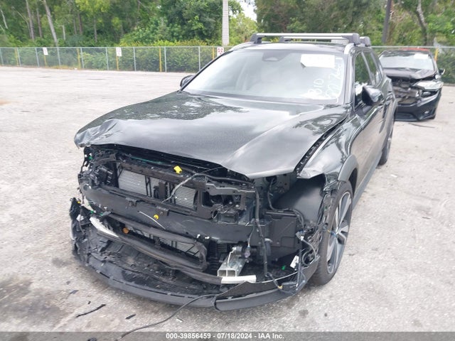 YV4L12WY3R2137662 Volvo V60 Cross Country B5 Plus