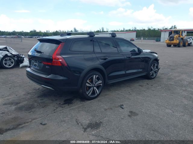 2024 VOLVO V60 CROSS COUNTRY YV4L12WY3R2137662 Photo 3