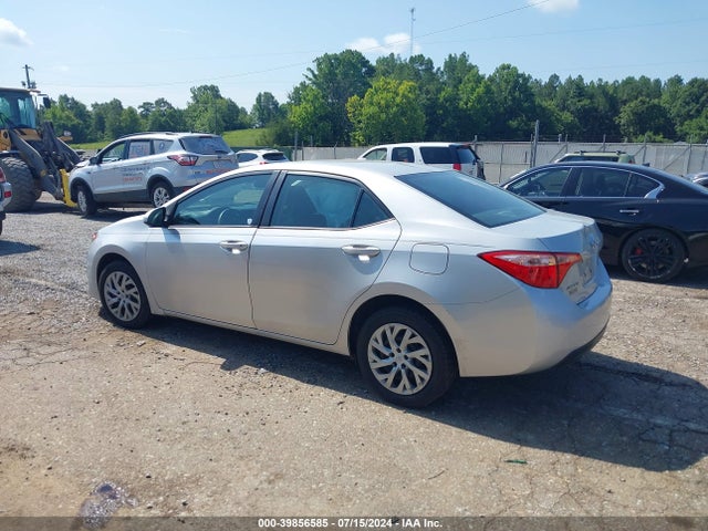 Toyota COROLLA LE 2018 2T1BURHE0JC974036 Image 3