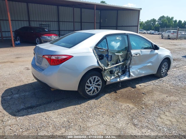 Toyota COROLLA LE 2018 2T1BURHE0JC974036 Image 4