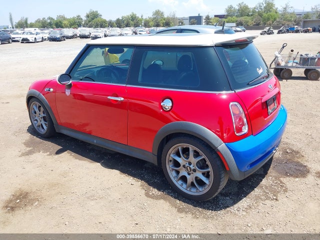 2005 MINI COOPER S WMWRE33505TL10332 Photo 2