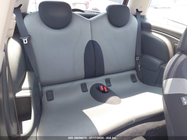 2005 MINI COOPER S WMWRE33505TL10332 Photo 7