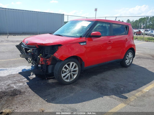 KIA SOUL + 2018 KNDJP3A53J7572121 Image 2