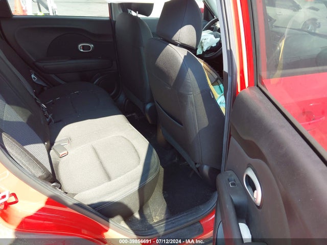 KIA SOUL + 2018 KNDJP3A53J7572121 Image 8