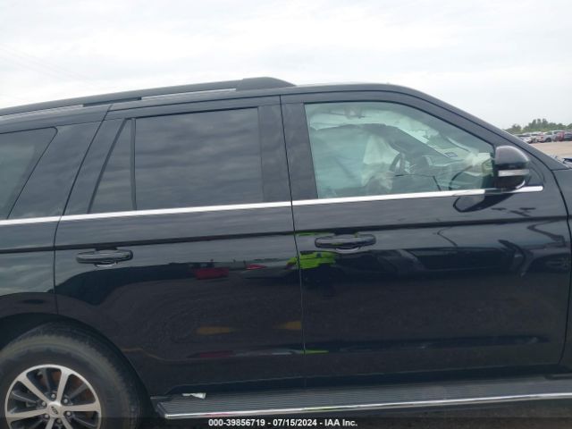 1FMJU1HT8KEA12069 Ford Expedition Xlt