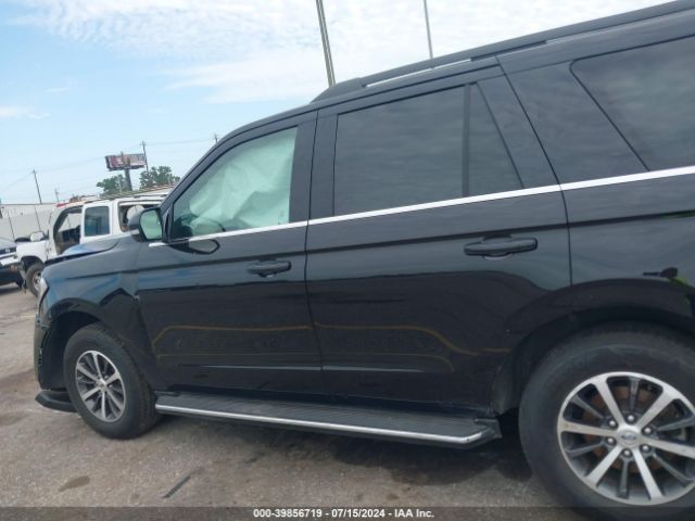 1FMJU1HT8KEA12069 Ford Expedition Xlt