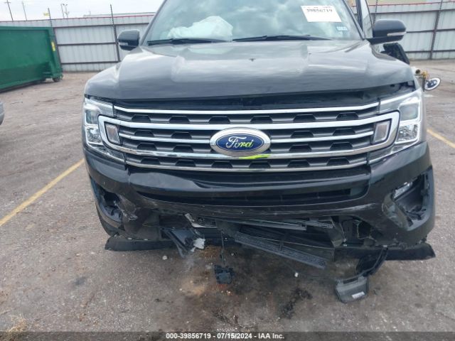 1FMJU1HT8KEA12069 Ford Expedition Xlt