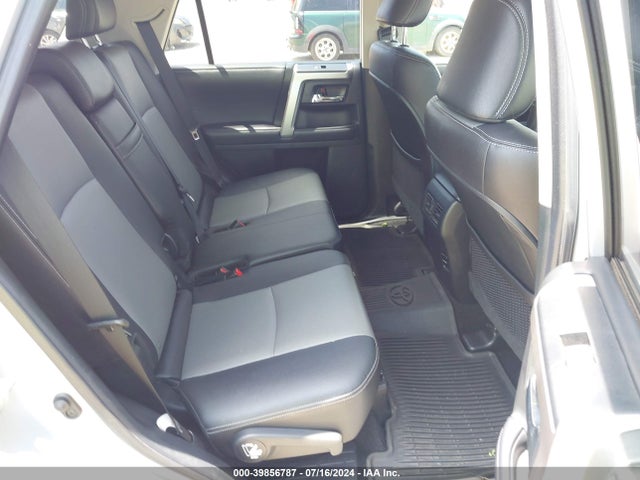 Toyota 4runner Sr5 Premium 2018 JTEZU5JR5J5182218 Image 8