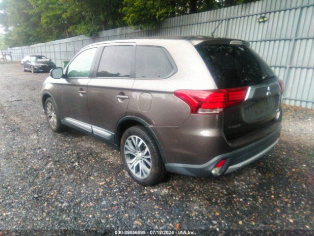 JA4AZ3A3XGZ064454 Mitsubishi Outlander Se