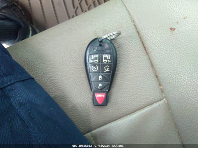 2C4RC1BG1FR698647 Chrysler Town & Country Touring