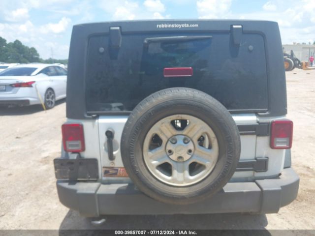 1C4BJWKG1HL513349 Jeep Wrangler Unlimited Sport Rhd 4x4