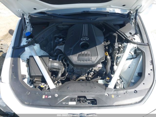 KMTG64LA8LU056369 Genesis G70 2.0t Rwd