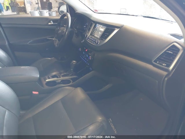 Hyundai Tucson Limited 2017 KM8J3CA22HU386725 Image 5