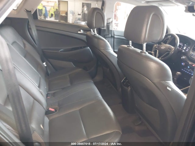 Hyundai Tucson Limited 2017 KM8J3CA22HU386725 Image 8