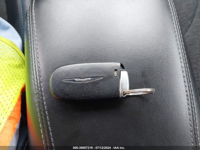 1C3CCCBB4FN537670 Chrysler 200 S