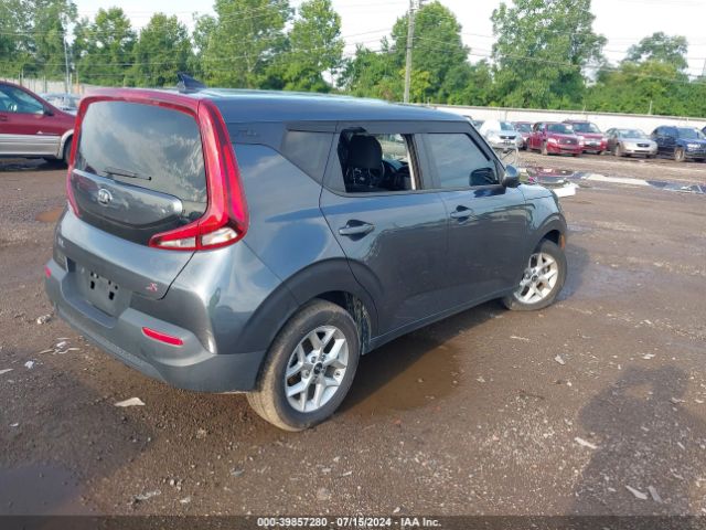 KNDJ23AU8L7733927 KIA SOUL S