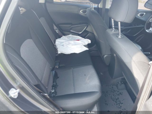 KNDJ23AU8L7733927 KIA SOUL S