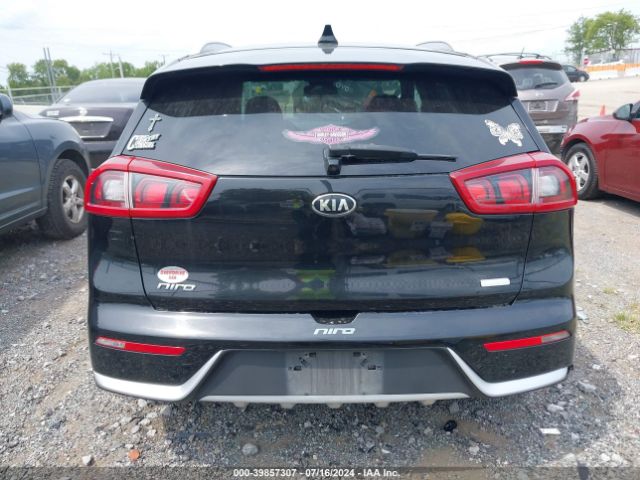 KNDCC3LC9H5065665 KIA NIRO EX