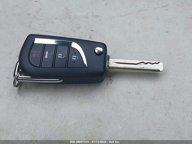 4T1C11BK7RU114867 Toyota CAMRY LE