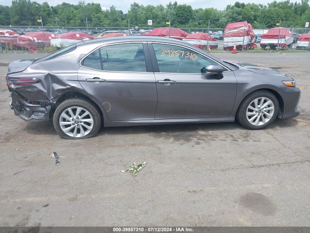 4T1C11BK7RU114867 Toyota CAMRY LE