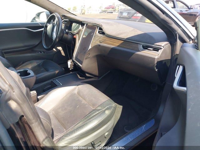 Tesla Model S 60/70/75/85 2016 5YJSA1E13GF155263 Image 5