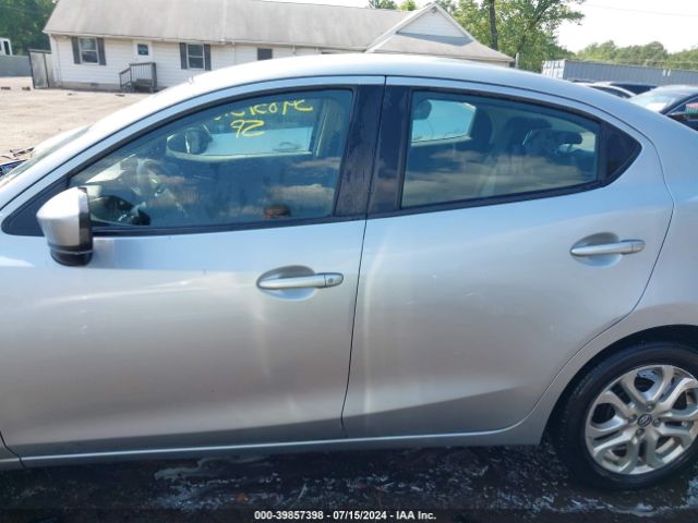 3MYDLBYV3HY154435 Toyota YARIS IA