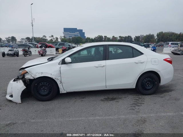 Toyota COROLLA LE 2018 2T1BURHE0JC073278 Image 14