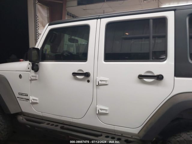 1C4HJWDG9JL904892 Jeep Wrangler Jk Unlimited Sport S 4x4