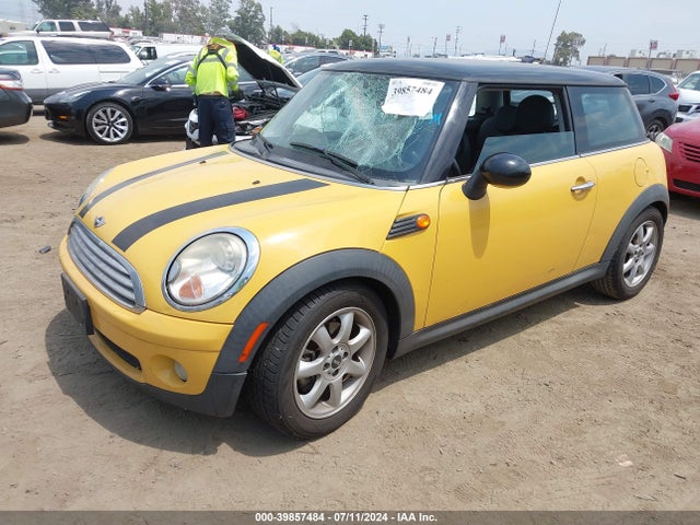 2007 MINI COOPER WMWMF33547TT53498 Photo 1