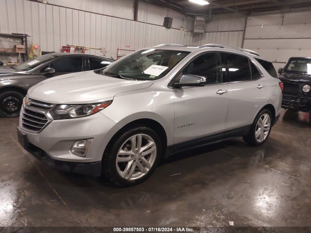 Chevrolet Equinox Premier 2018 2GNAXMEV9J6311289 Image 2