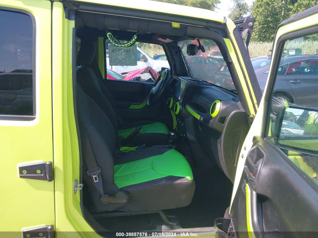1C4BJWDG2HL503457 Jeep Wrangler Unlimited Sport 4x4