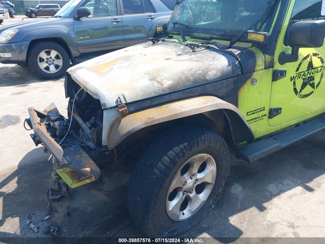 1C4BJWDG2HL503457 Jeep Wrangler Unlimited Sport 4x4
