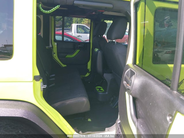 1C4BJWDG2HL503457 Jeep Wrangler Unlimited Sport 4x4