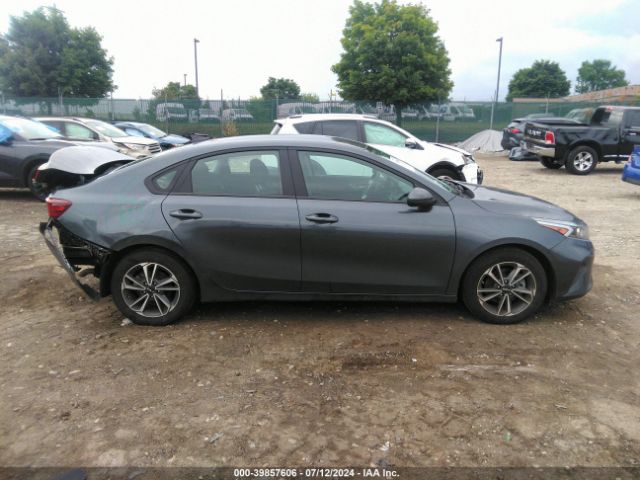 3KPF24AD3PE563879 KIA Forte Lxs