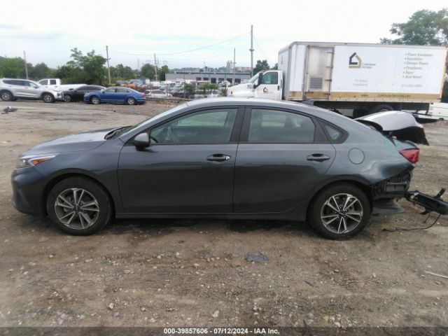 3KPF24AD3PE563879 KIA Forte Lxs