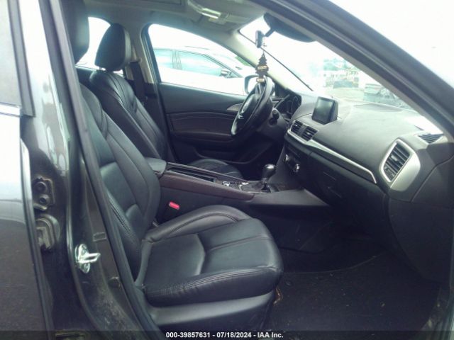 3MZBN1L36JM274756 Mazda Mazda3 Touring