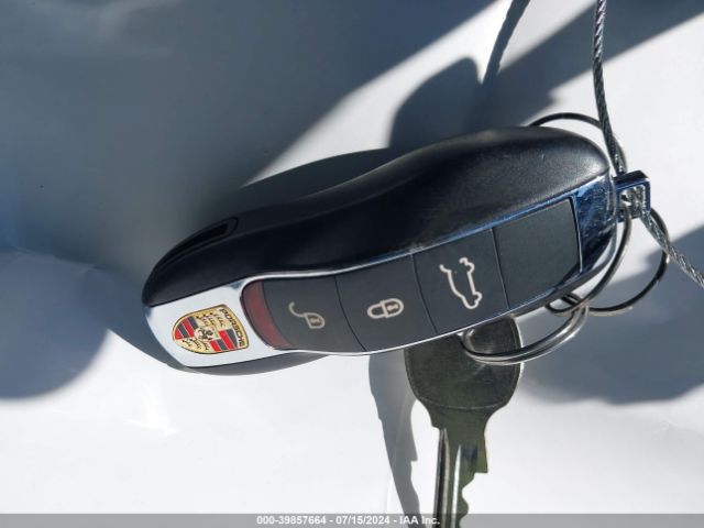 WP1AA2A51JLB19570 Porsche Macan Sport Edition