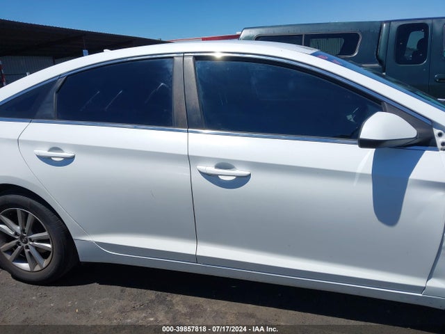Hyundai SONATA SE 2015 5NPE24AF3FH010589 Image 13