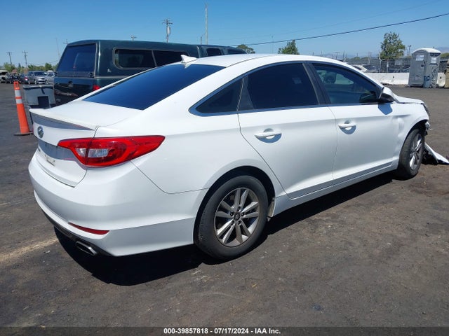Hyundai SONATA SE 2015 5NPE24AF3FH010589 Image 4