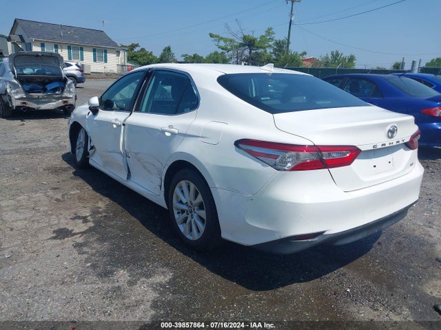 Toyota CAMRY LE 2020 4T1C11AK3LU346374 Image 3