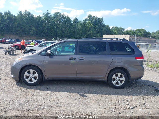 Toyota Sienna Limited 7 Passenger 2014 5TDDK3DC6ES083276 Image 14