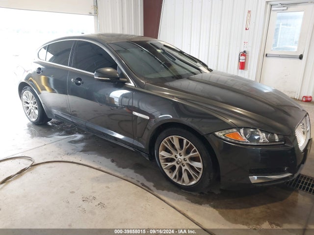 2013 JAGUAR XF SAJWA0E7XD8S73775 Photo 0